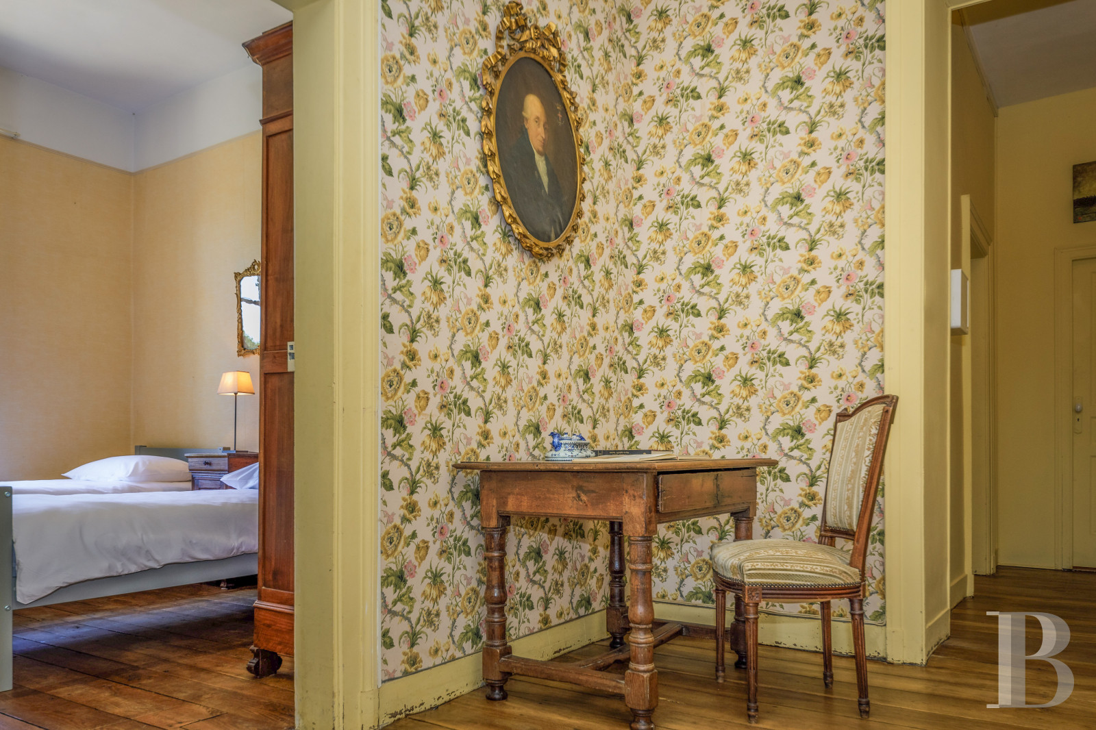 A 19th-century château dominating the surrounding landscape, south of Limoges in Haute-Vienne - photo  n°14